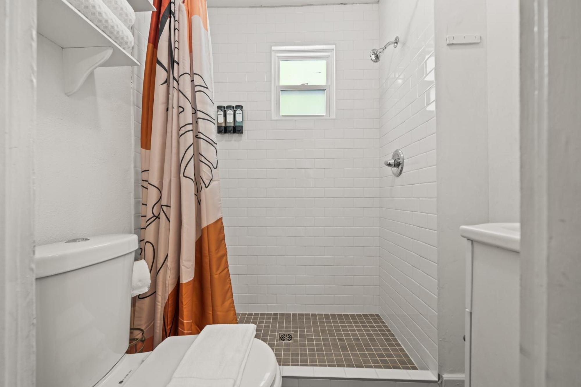 Cedar Blossom Bungalow Is A Cozy Getaway With A 5 Minute Walk To Downtown! Hot Springs Exteriör bild