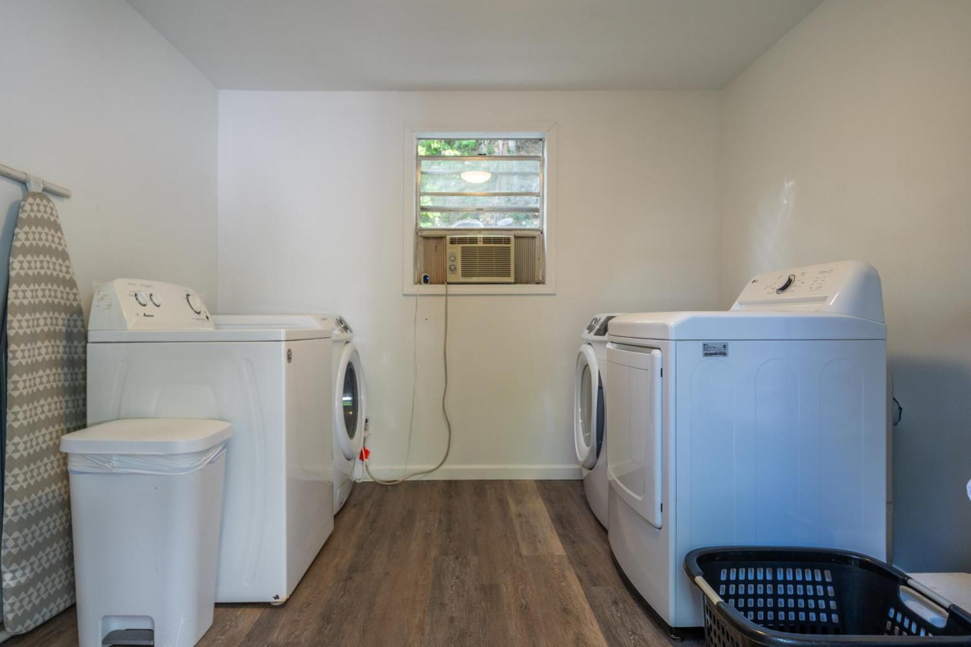 Cedar Blossom Bungalow Is A Cozy Getaway With A 5 Minute Walk To Downtown! Hot Springs Exteriör bild